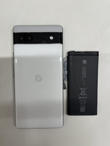 【純正バッテリー交換済み】GooglePixel7aホワイト 本体 京都市伏見区向島よりGoogle Pixel6aバッテリー交換のご依頼