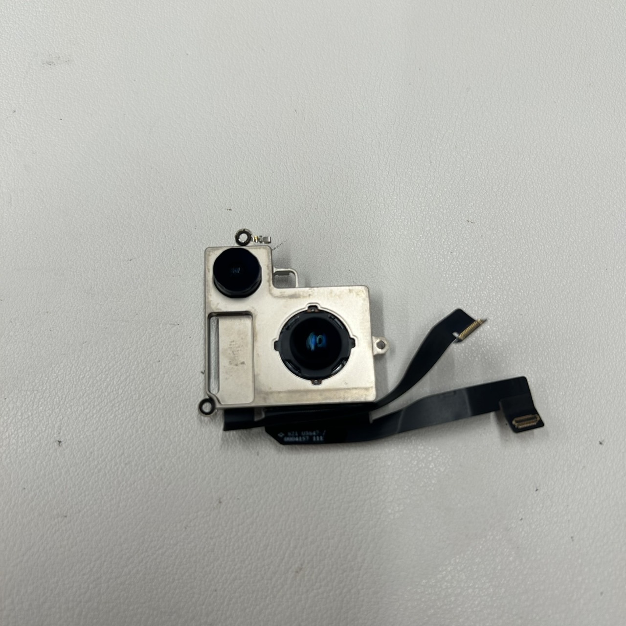 山科区よりご来店】iPhone14 バックカメラ交換修理