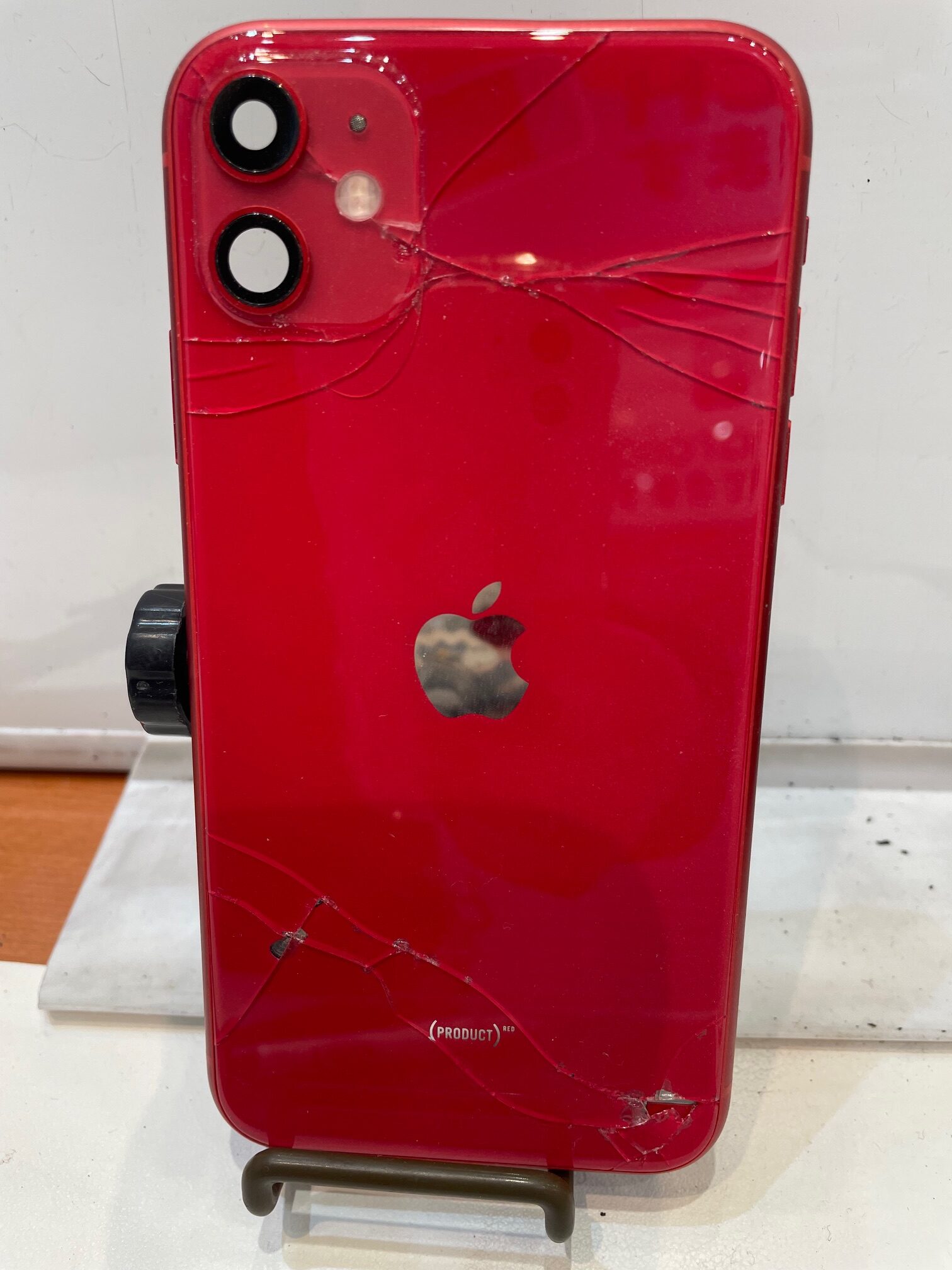 冬はバックパネルが割れやすくなる！？原因は？ | iPhone修理 スマート