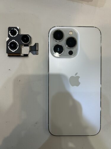 京都府京田辺市エリア】よりiPhone13Proのバックカメラ交換修理依頼