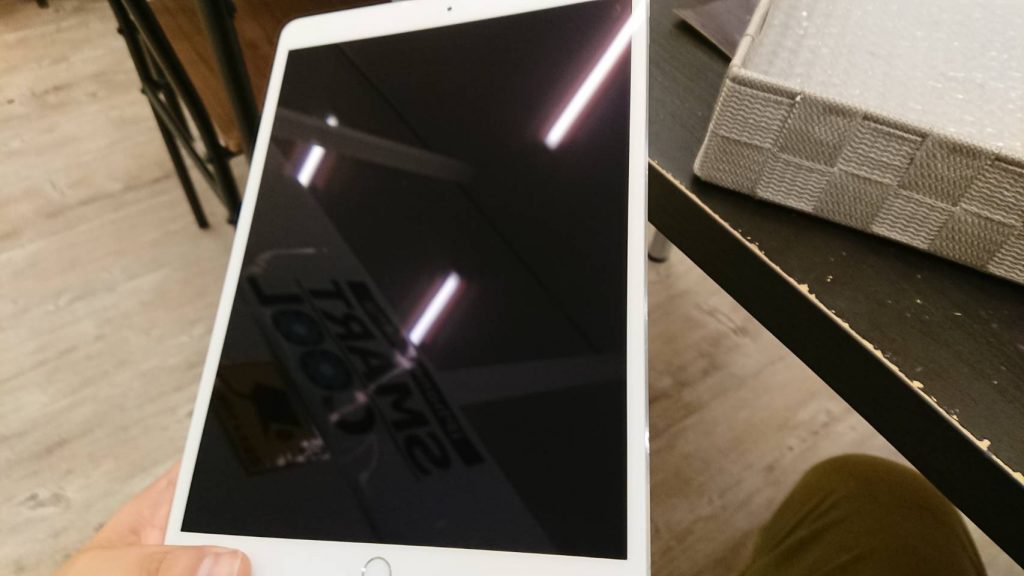 iPad pro 10.5 inch のガラスコーティング