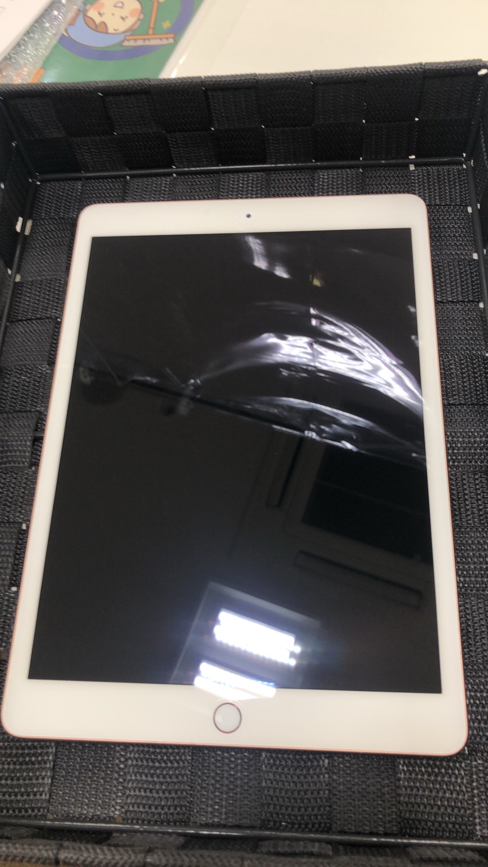  iPad７世代画面修理 