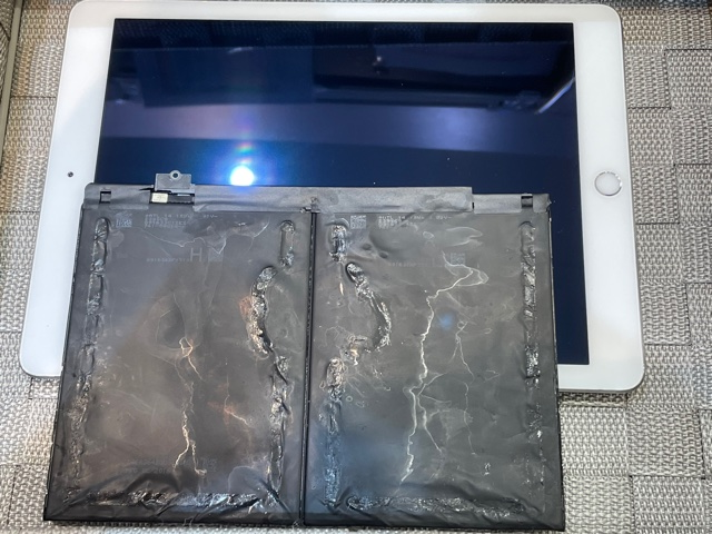 【iPadAir２修理】iPadのバッテリー交換も修理専門店のスマートクールへ！